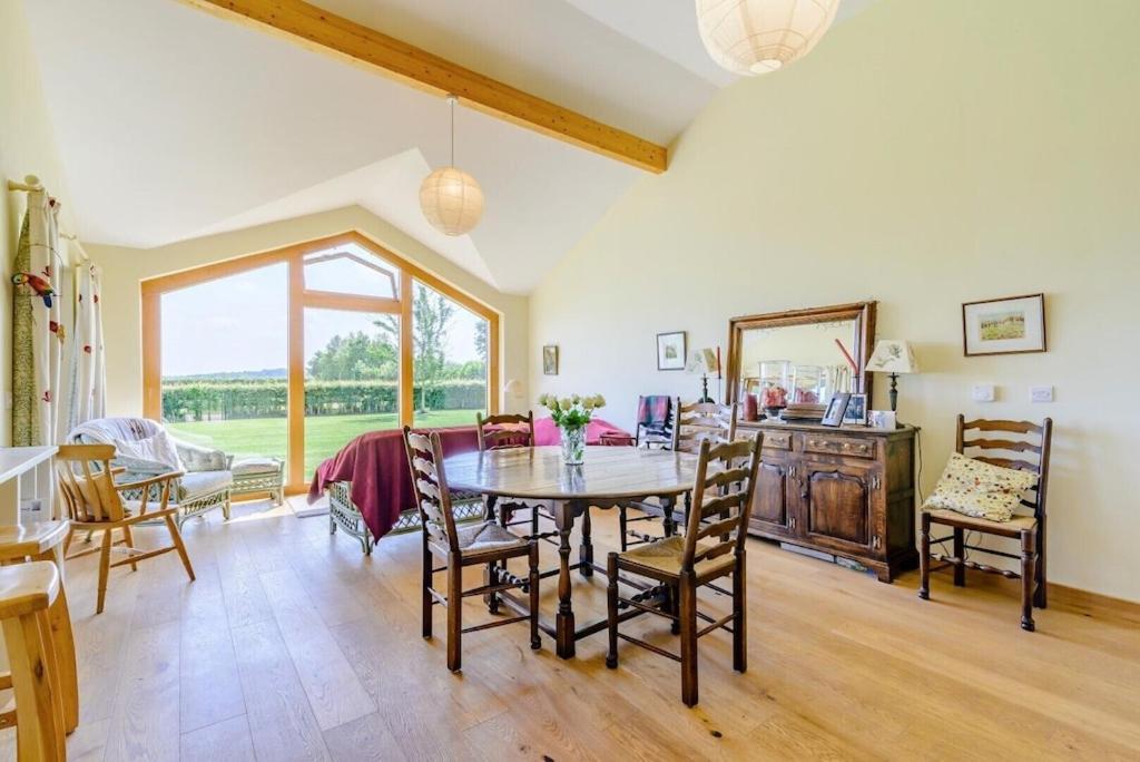 Peaceful Pretty Cottage With Fabulous Rural Views And Open Space. New Listing Bishop Monkton Экстерьер фото